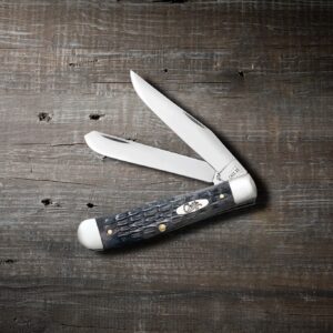 Odiorne Feed & Ranch Supply offers Case Knives